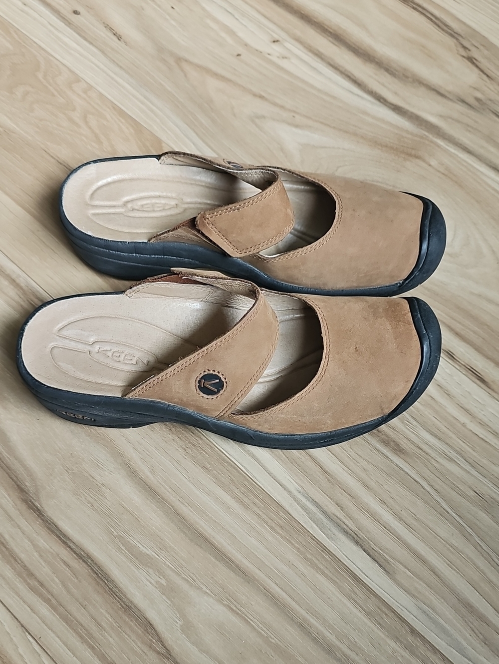 Keen Women's Tan Nubuck Slip-On Sandal with Black Sole
